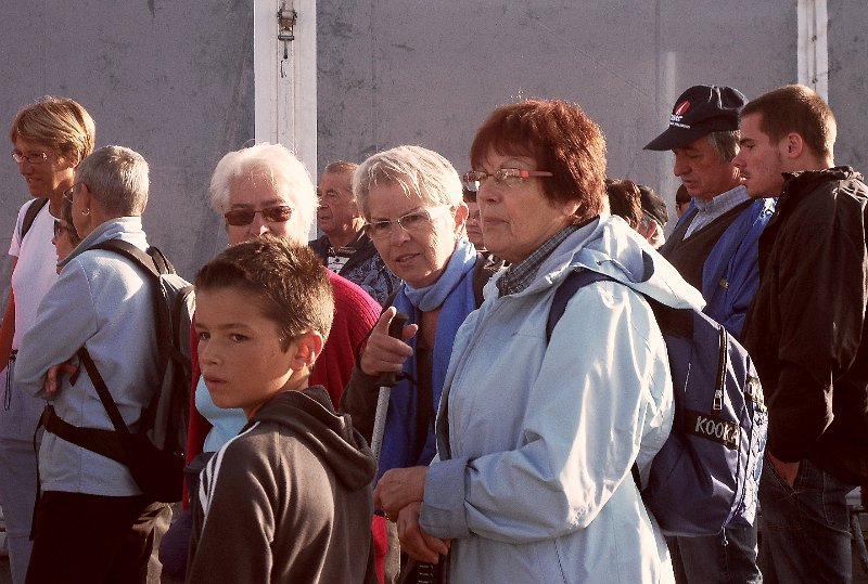 2011-08-26 12 01 Rando Plouay Depart des Marcheurs.jpg